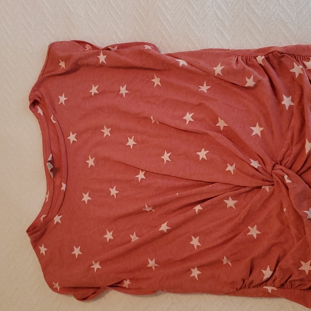 Sleeveless t-shirt. Lucky brand.  Size Large